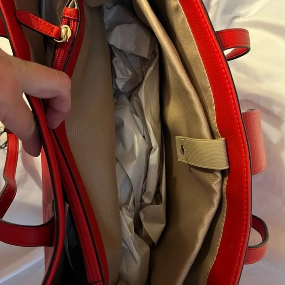 NWT Kate Landry purse. - Picture 7 of 14